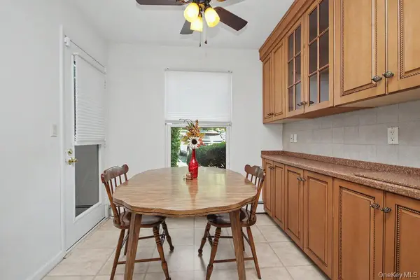 969 Sierra Vista LN, Valley Cottage, NY 10989