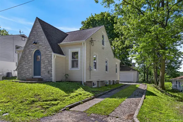 60 W Jeanibo RD, Monroe, NY 10950