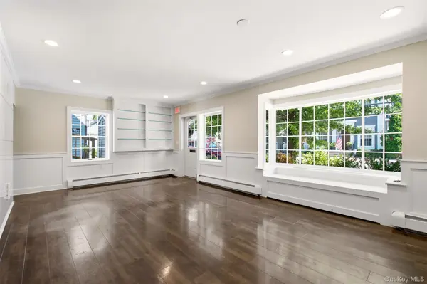 37 Main ST, Cold Spring Harbor, NY 11724