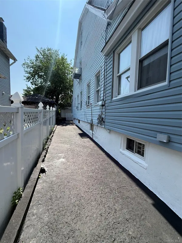 10980 141st ST, Jamaica, NY 11435