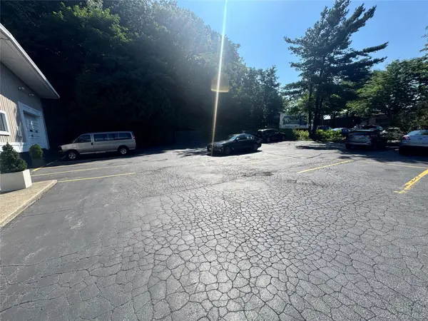 50 Virginia RD, White Plains, NY 10603