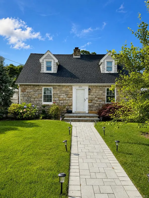 2100 Hillside AVE, Bellmore, NY 11710