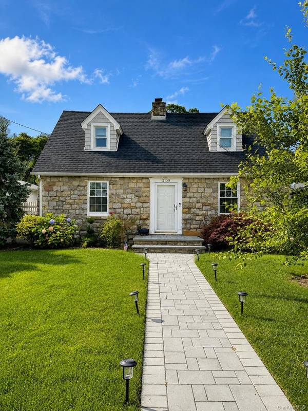 2100 Hillside AVE, Bellmore, NY 11710