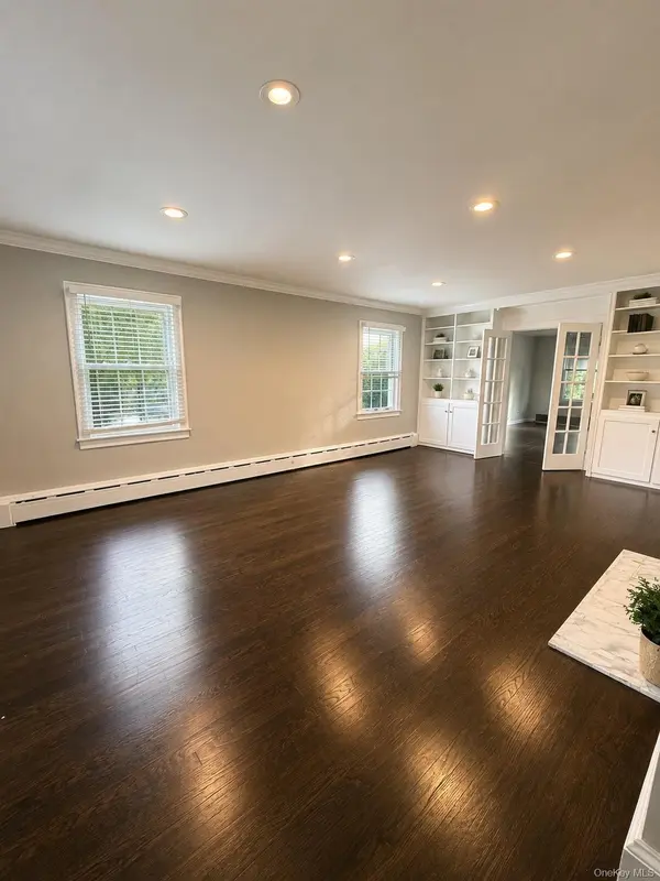 2100 Hillside AVE, Bellmore, NY 11710