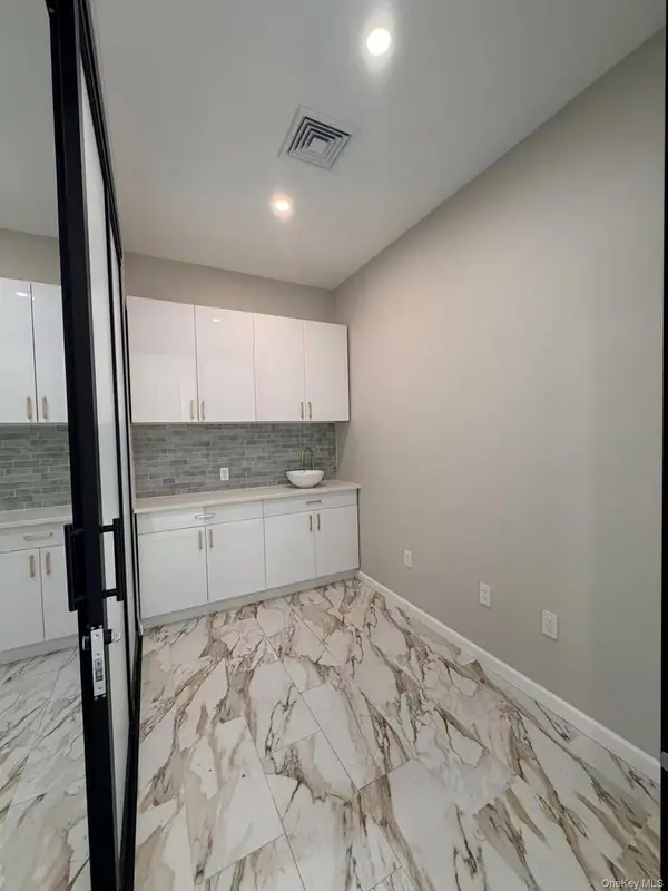 14147 Northern BLVD #2nd FL, Flushing, NY 11354