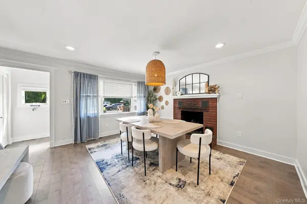 170 Seville BLVD, Sayville, NY 11782