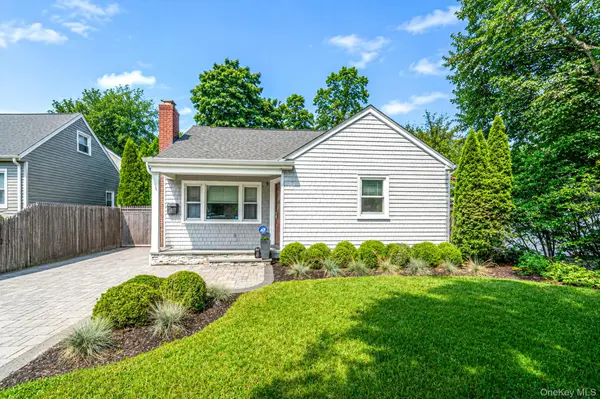 170 Seville BLVD, Sayville, NY 11782