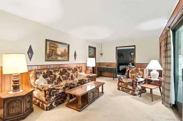 35 Hapeman Hill RD, Red Hook, NY 12571