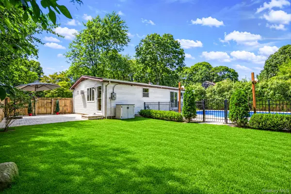 117 Broadway, Shirley, NY 11967