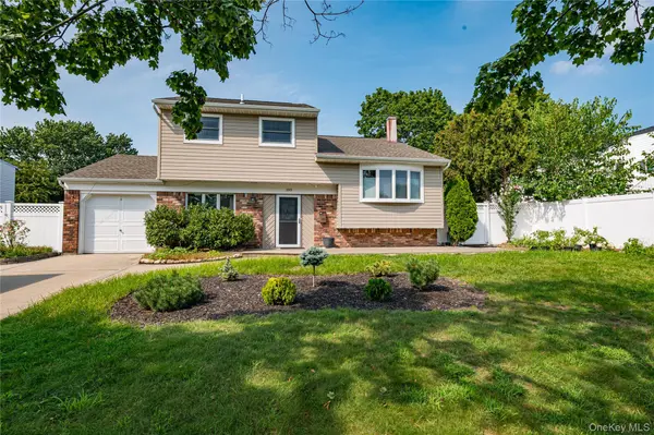 105 Rumford RD, Kings Park, NY 11754