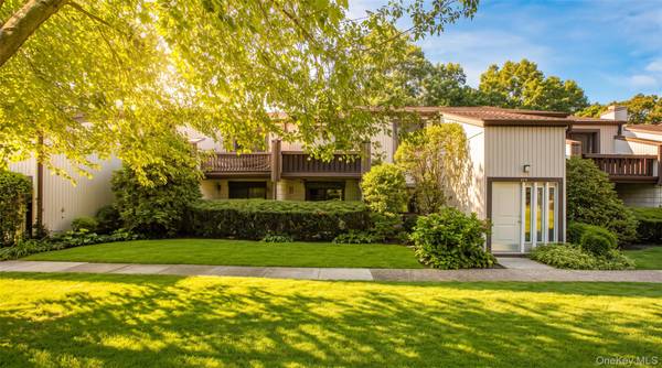 81 Richmond BLVD #1B, Ronkonkoma, NY 11779