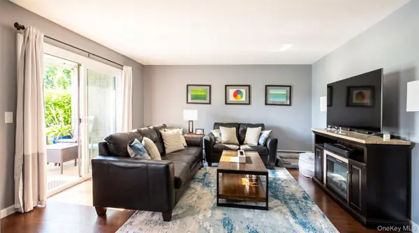 81 Richmond BLVD #1B, Ronkonkoma, NY 11779