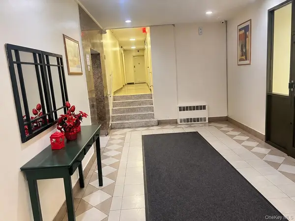 88-30 182nd ST #3F, Hollis, NY 11423