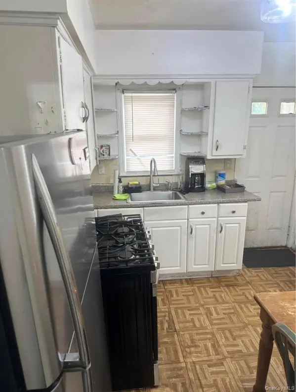 56 Winthrop ST, Hempstead, NY 11550
