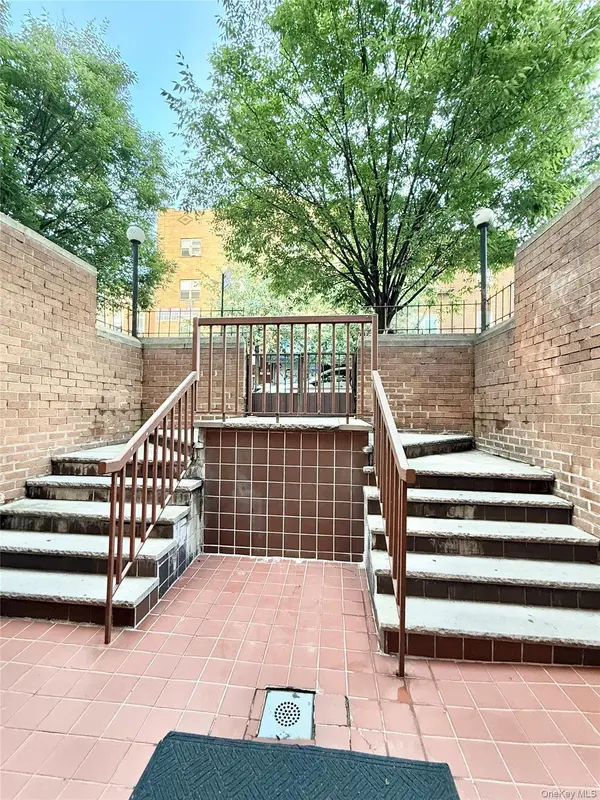37-30 103rd ST #B2, Corona, NY 11368