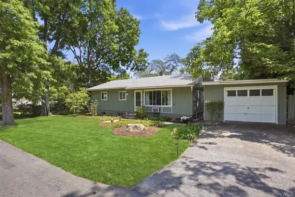 18 Harrington ST, New Paltz, NY 12561