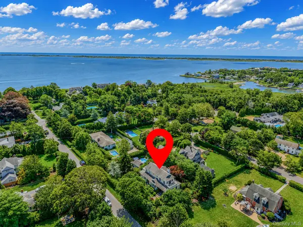 8 Jackson AVE, East Quogue, NY 11942