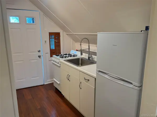 35 Oak ST #Upstairs Apartment, Greenwood Lake, NY 10925