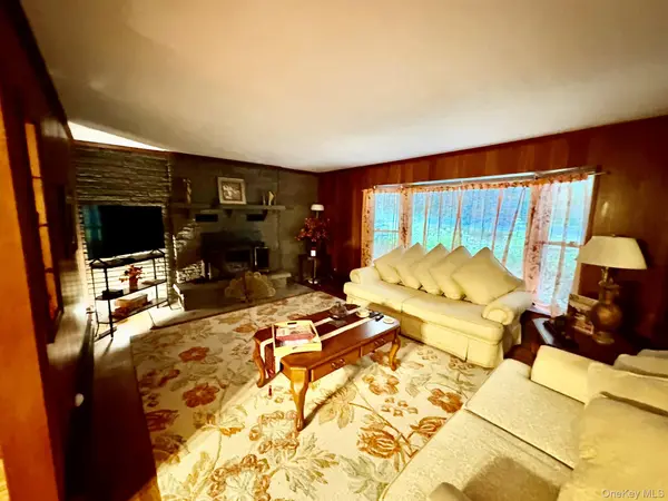 1360 Gulf RD, Callicoon Center, NY 12724