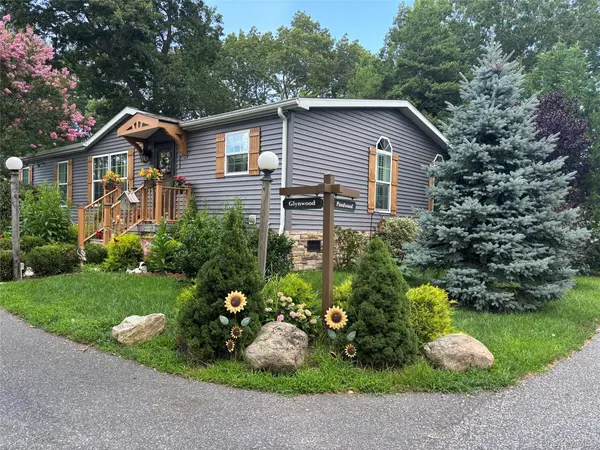 1661 Old Country RD #258, Riverhead, NY 11901