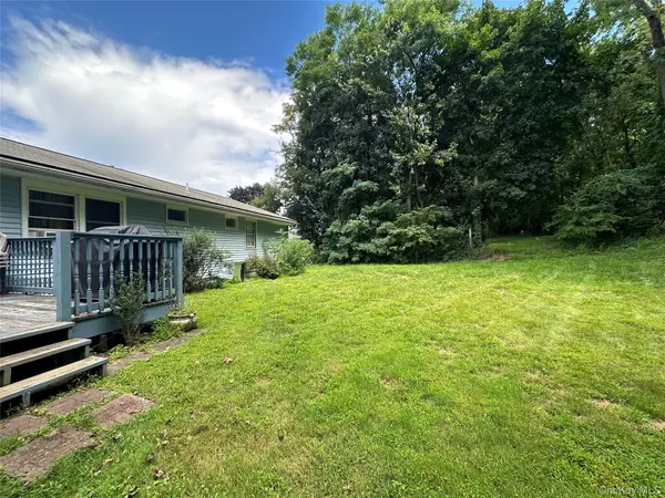 45 Clover Hill DR, Poughkeepsie, NY 12603