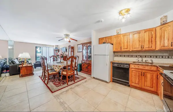 360 Shore RD #3M, Long Beach, NY 11561