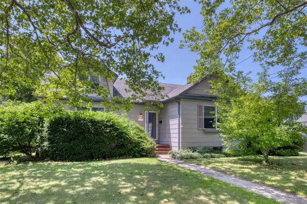 1227 Roanoke AVE, Riverhead, NY 11901