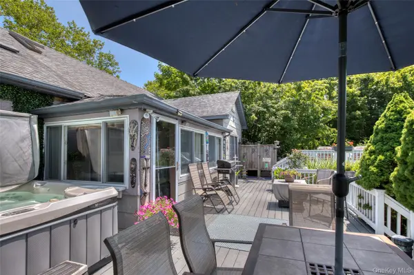 1227 Roanoke AVE, Riverhead, NY 11901