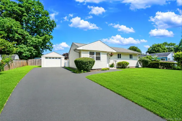 2803 Eagle AVE, Medford, NY 11763