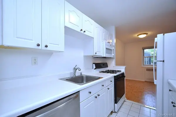 111 E Hartsdale AVE #3D, Hartsdale, NY 10530