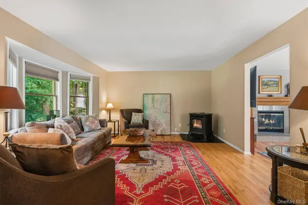 80 Susan LN, Circleville, NY 10919