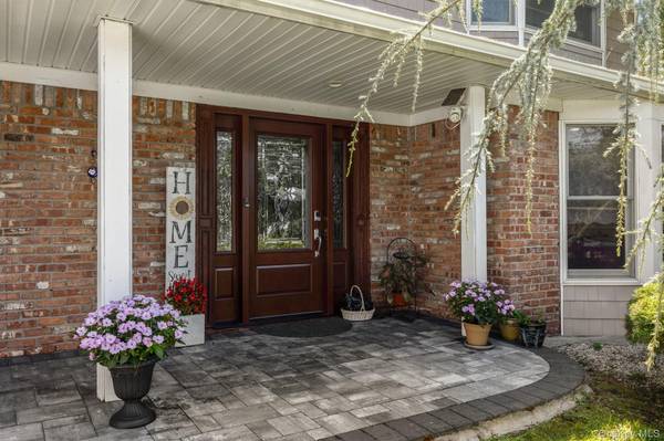 108 Burr RD, East Northport, NY 11731