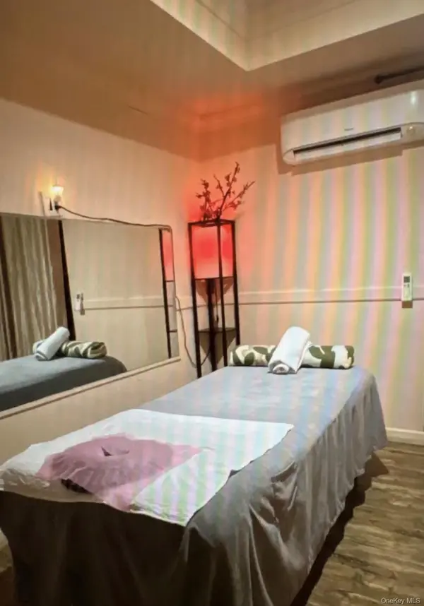 40-32 149th PL #2FL, Flushing, NY 11354