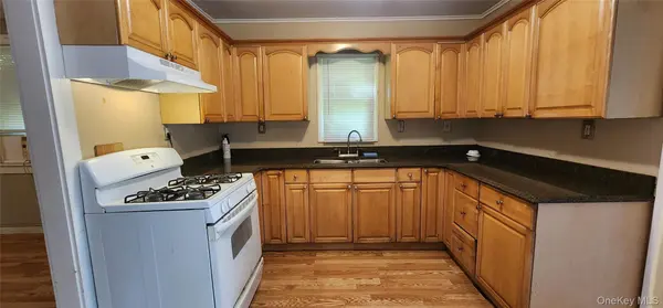 90 Cypress DR, Mastic Beach, NY 11951