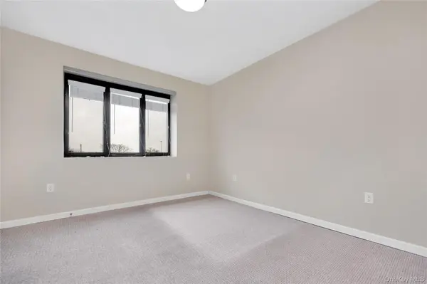 172-18 Jamaica AVE #5D, Jamaica, NY 11432