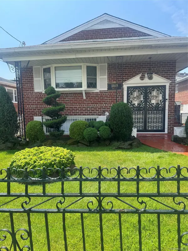 18618 140th AVE, Springfield Gardens, NY 11413