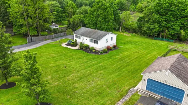 423 Rock Cut RD, Walden, NY 12586