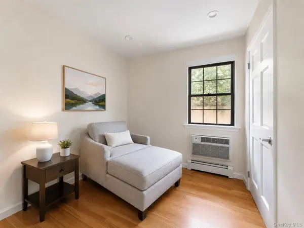 6138 233rd ST #24, Oakland Gardens, NY 11364