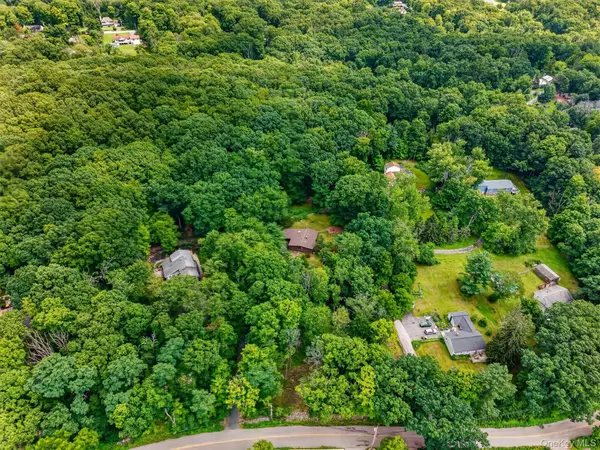 368 Old Dutch Hollow RD, Greenwood Lake, NY 10925