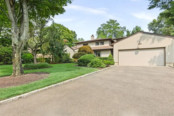10 Doral DR, Manhasset, NY 11030