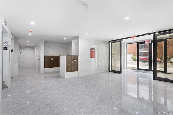 65-18 Austin ST #7E, Rego Park, NY 11374