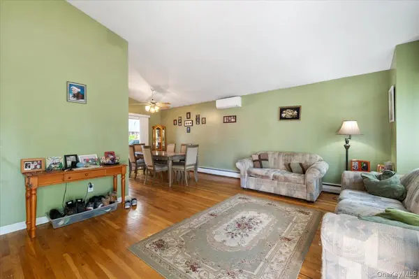369 Central AVE, Deer Park, NY 11729
