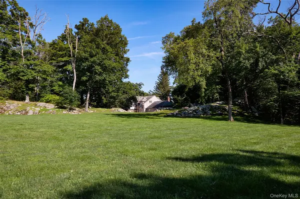 102 W Lake RD, Tuxedo Park, NY 10987