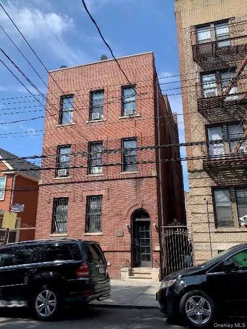 37-38 104th ST, Corona, NY 11368