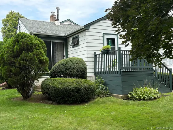 17 Sheridan AVE, Sloatsburg, NY 10974