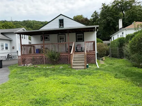 17 Sheridan AVE, Sloatsburg, NY 10974