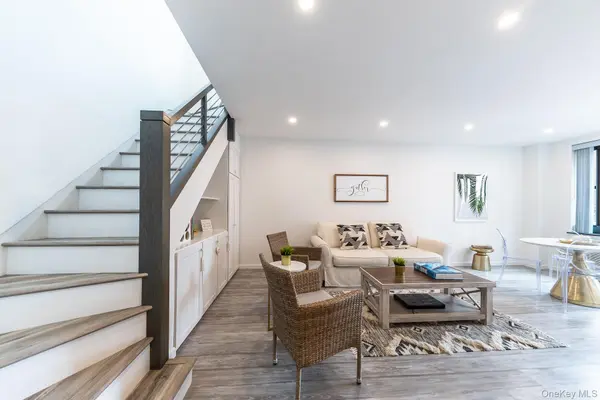 100 W Broadway #1H, Long Beach, NY 11561