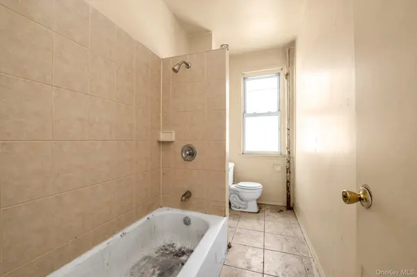 1129 E Tremont AVE, Bronx, NY 10460