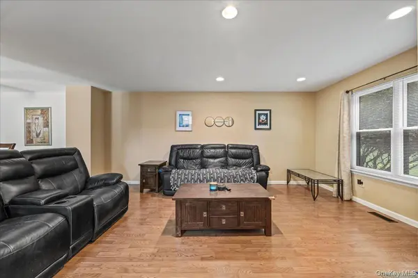 41 Aldo CT, Monroe, NY 10950