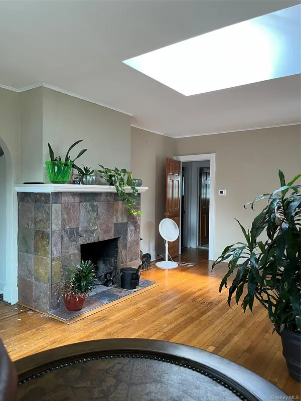 137 E Roosevelt AVE, Roosevelt, NY 11575